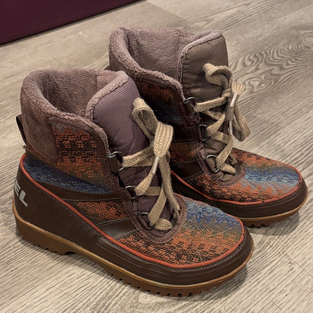 Sorel Women's Multicolor Winter Boots